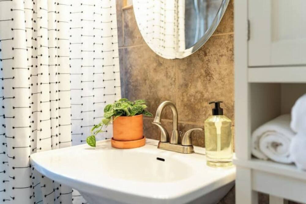 Photo of Bathroom in Norman