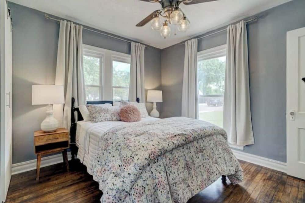 Photo of Bedroom in Norman