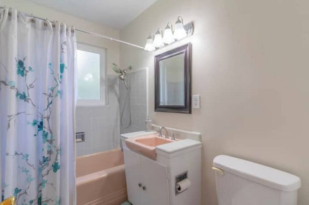 Photo of Bathroom in Taylorsville