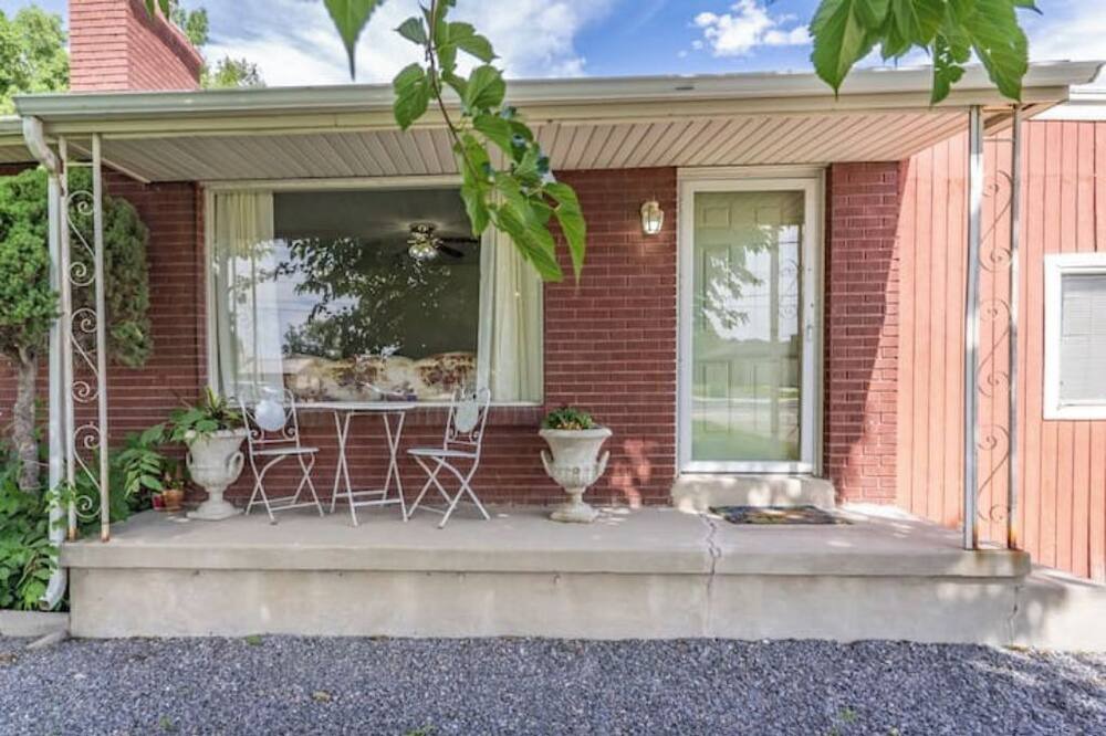 Photo of Patio Balcony in Taylorsville