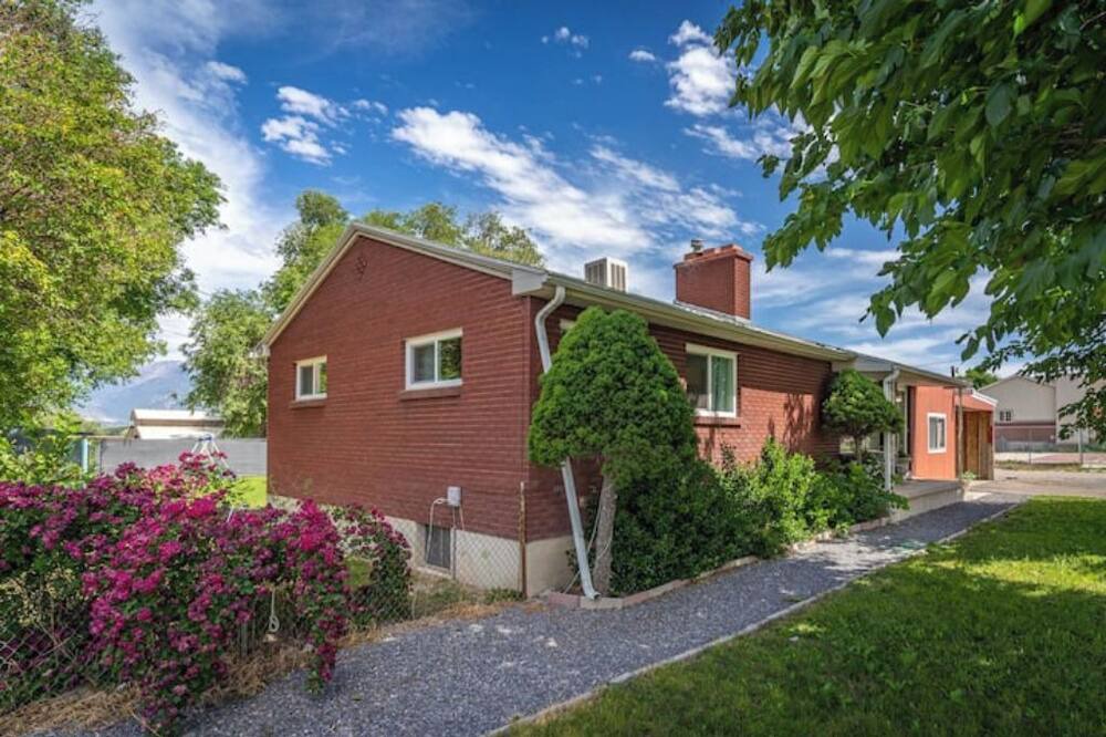 Photo of Outdoor in Taylorsville