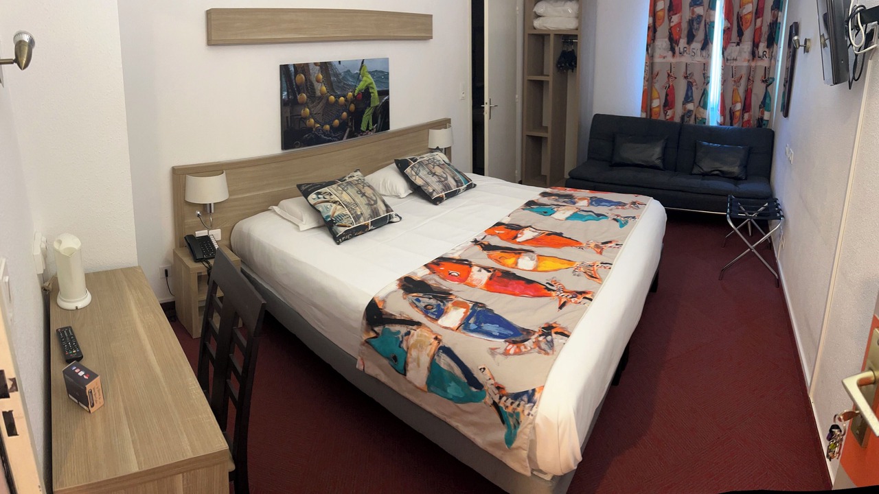 Photo of Bedroom in Carentan