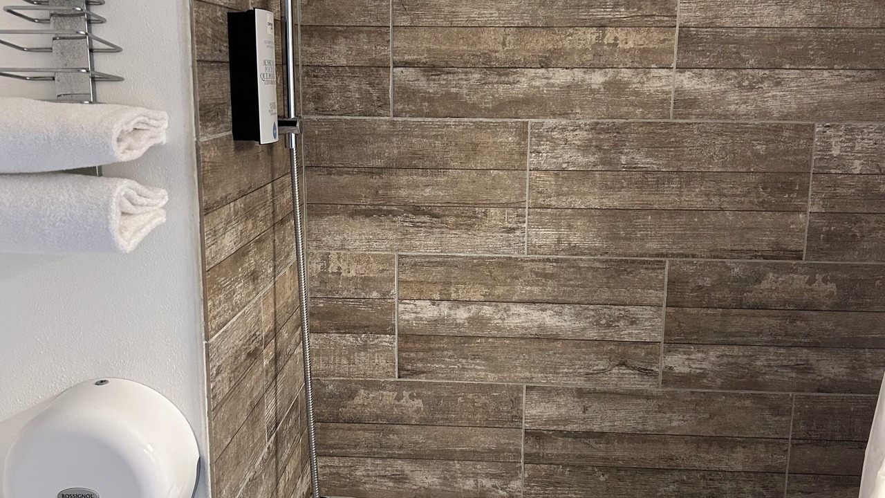 Photo of Bathroom in Carentan