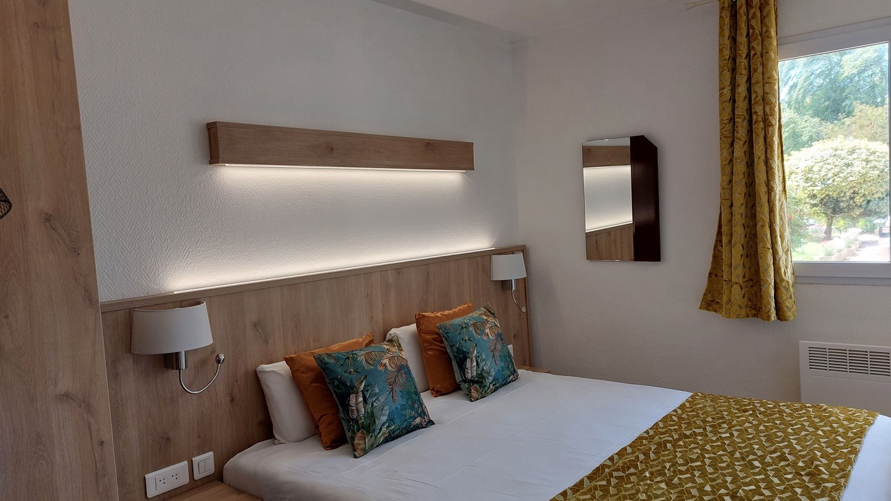 Photo of Bedroom in Carentan