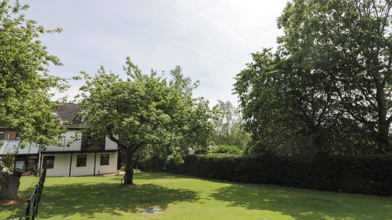 Photo of Outdoor in Rufford