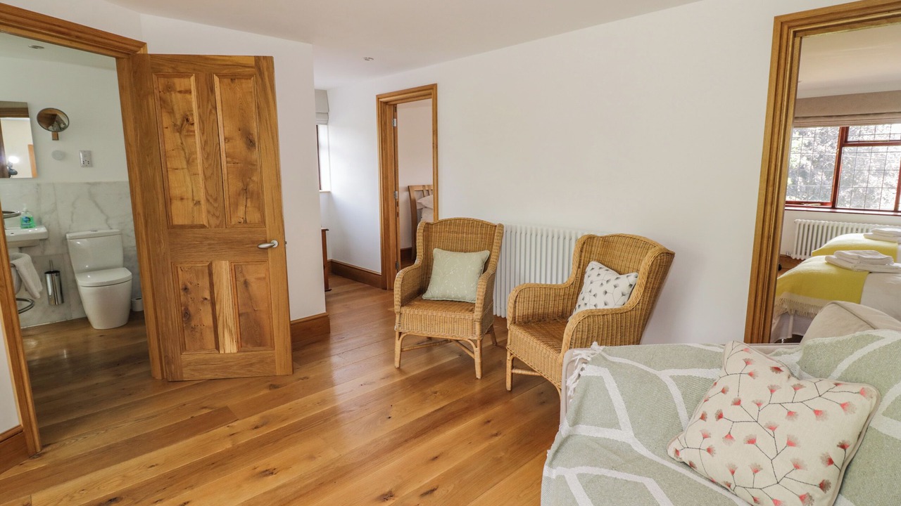 Photo of Others in Rufford