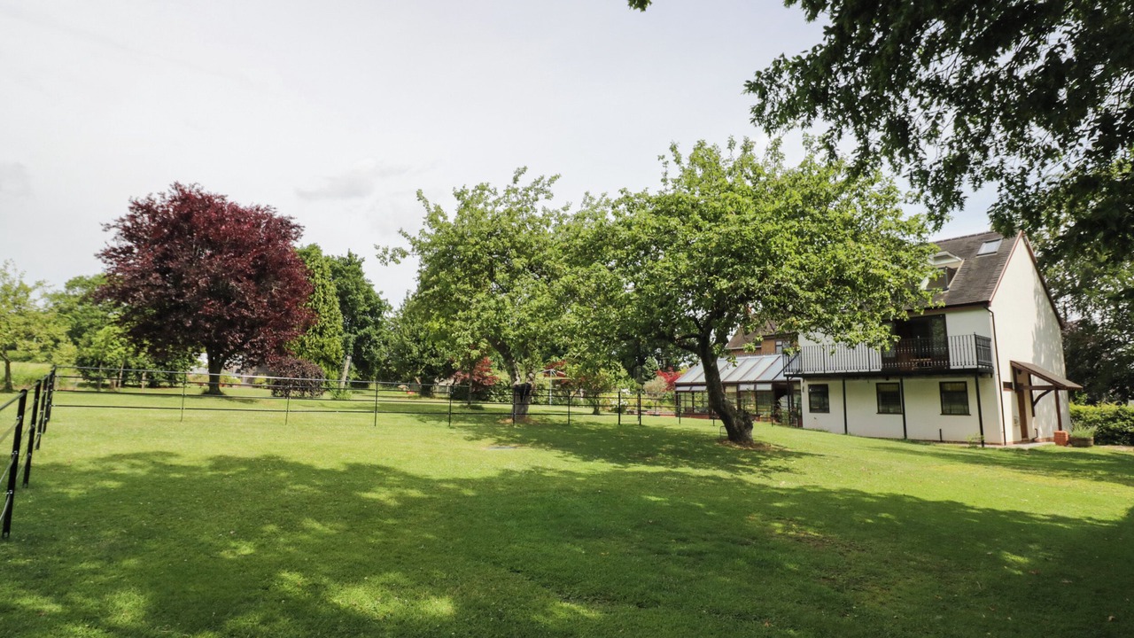 Photo of Outdoor in Rufford