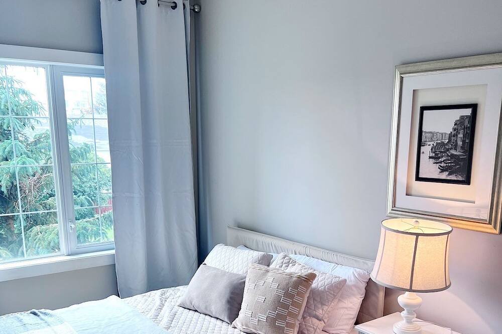 Photo of Bedroom in Tuxedo Park