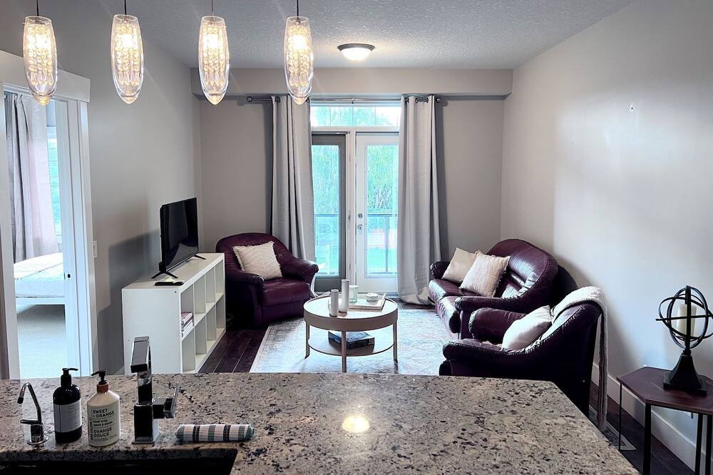 Photo of Livingroom in Tuxedo Park