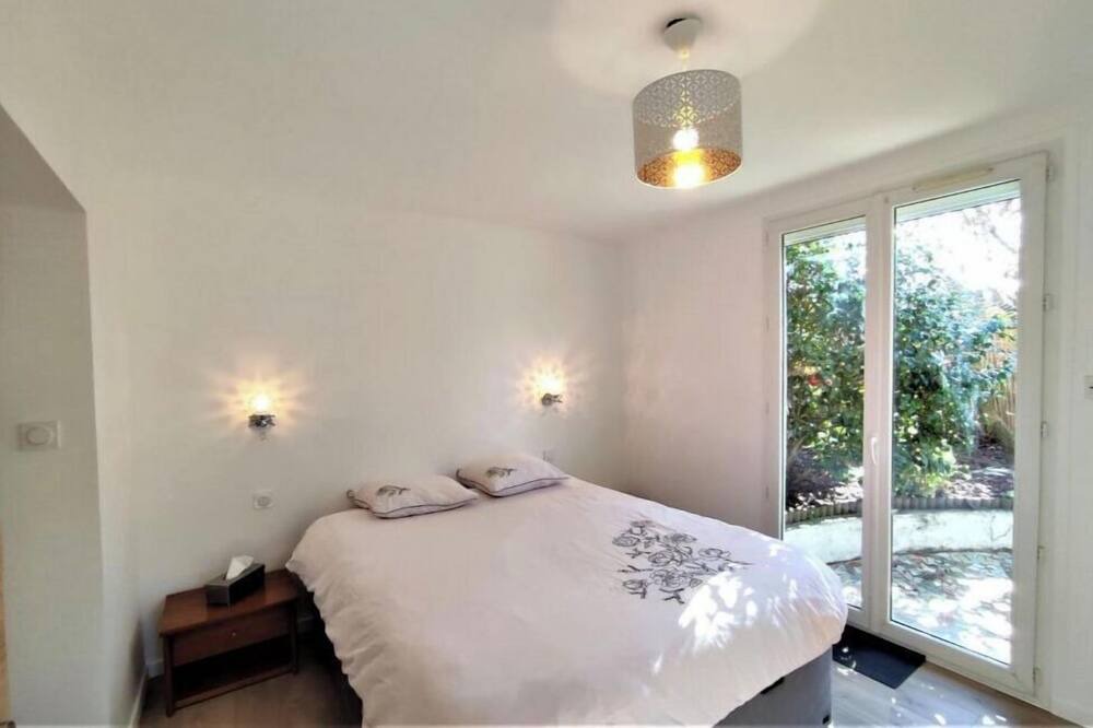 Photo of Bedroom in Saint-Martin-du-Littoral