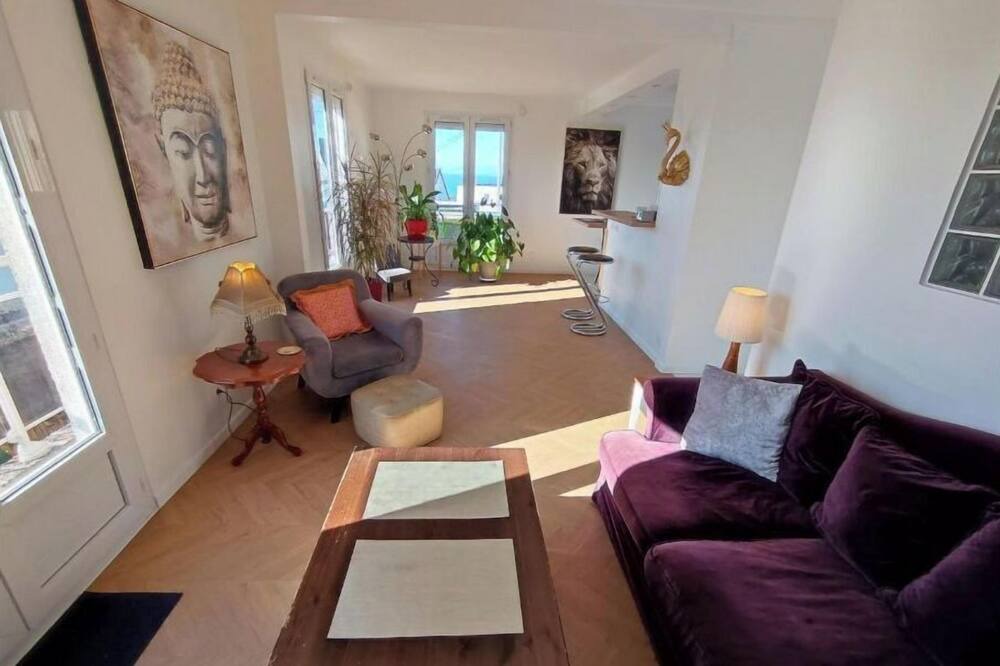 Photo of Livingroom in Saint-Martin-du-Littoral