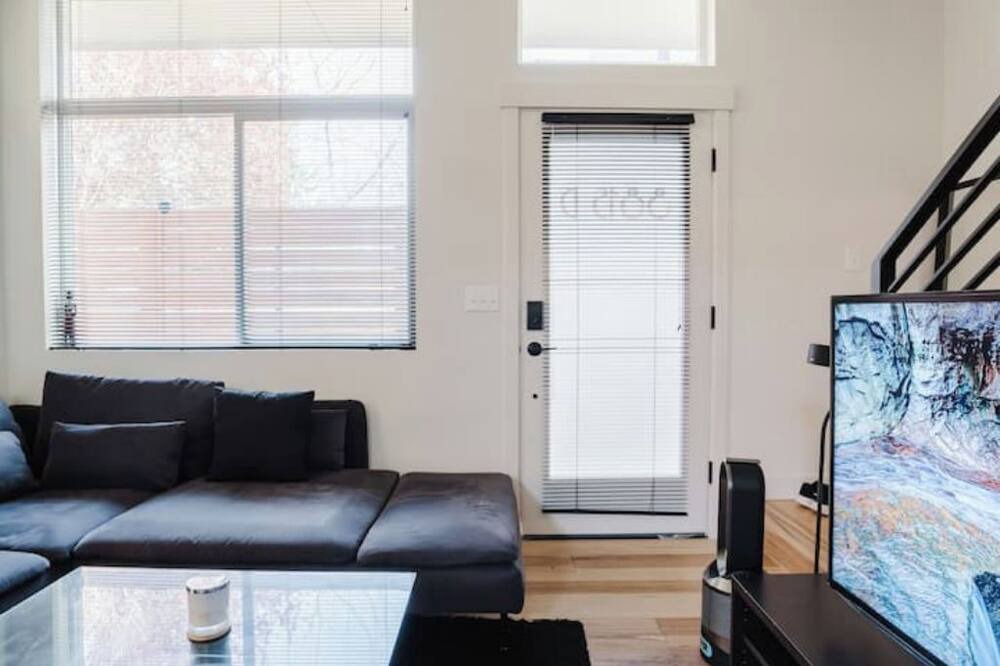 Photo of Livingroom in Licton Springs