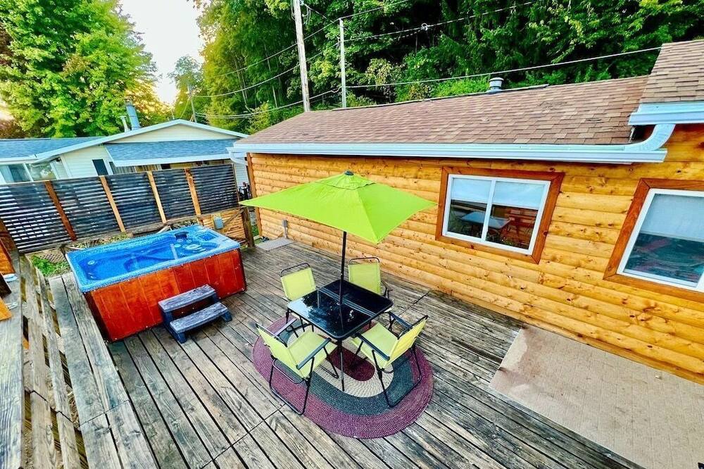 Photo of Outdoor in Lansing