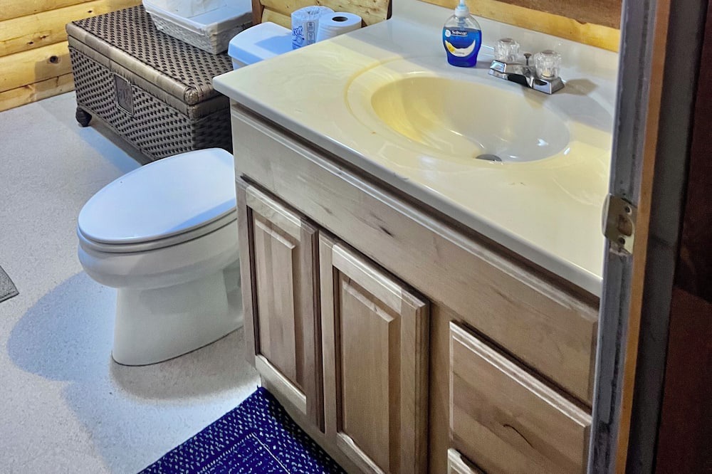 Photo of Bathroom in Lansing