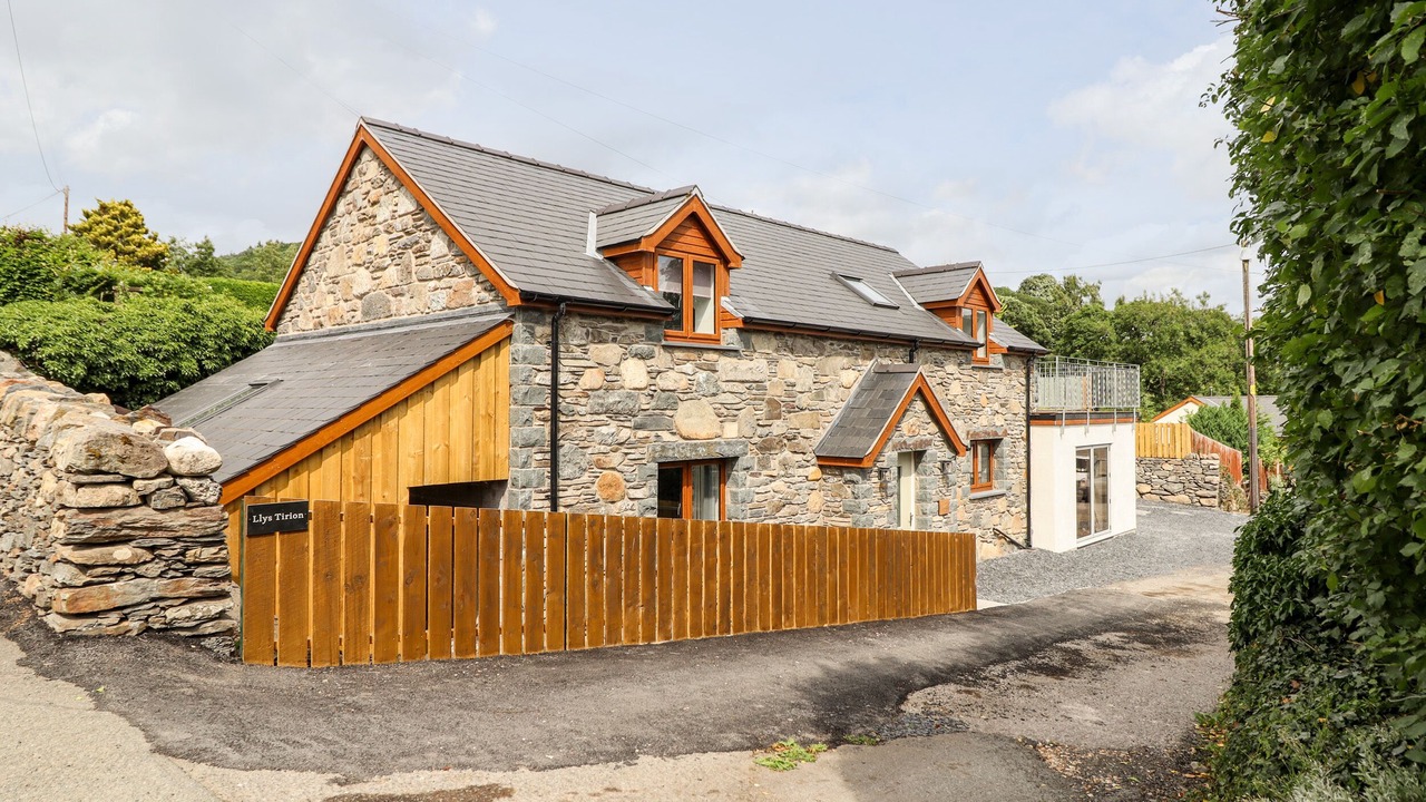 Photo of Others in Llandderfel