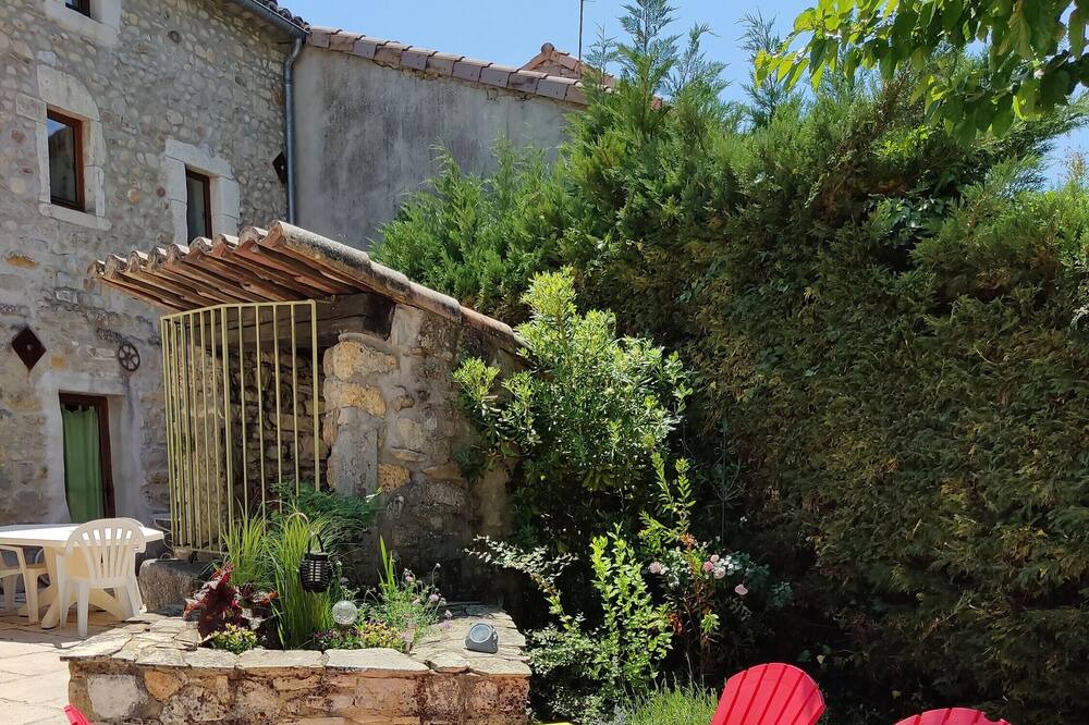 Photo of Patio Balcony in Grospierres