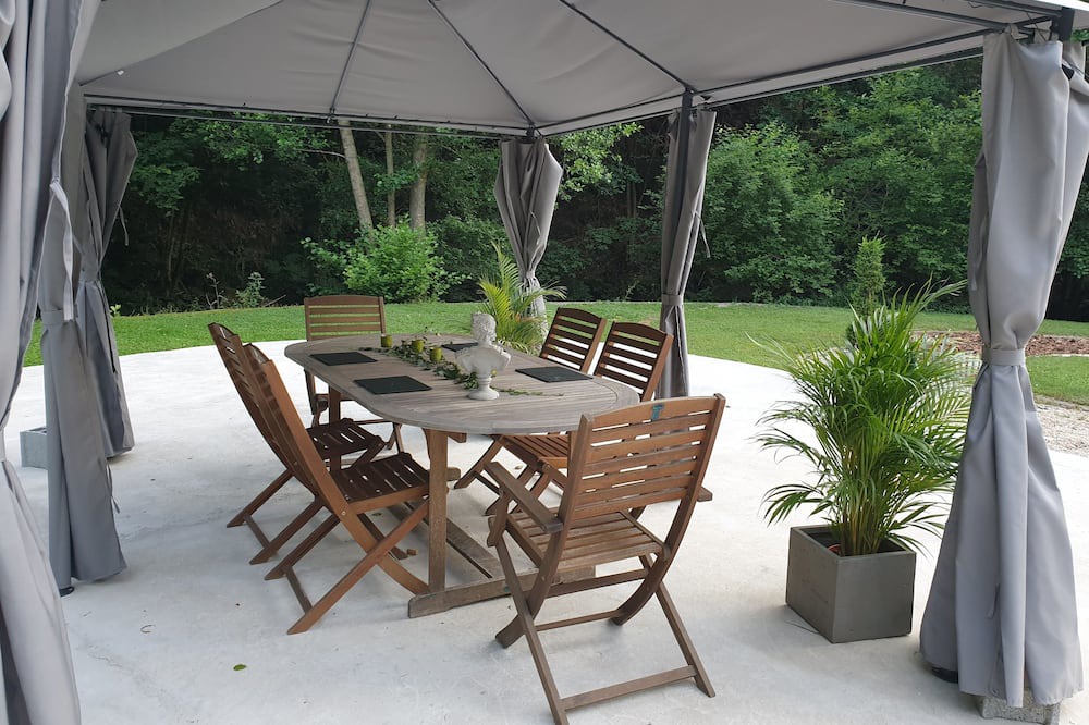 Photo of Outdoor in Egliseneuve-des-Liards