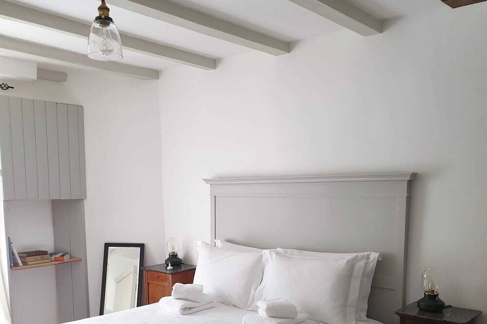Photo of Bedroom in Saint-Quentin-sur-Sauxillanges