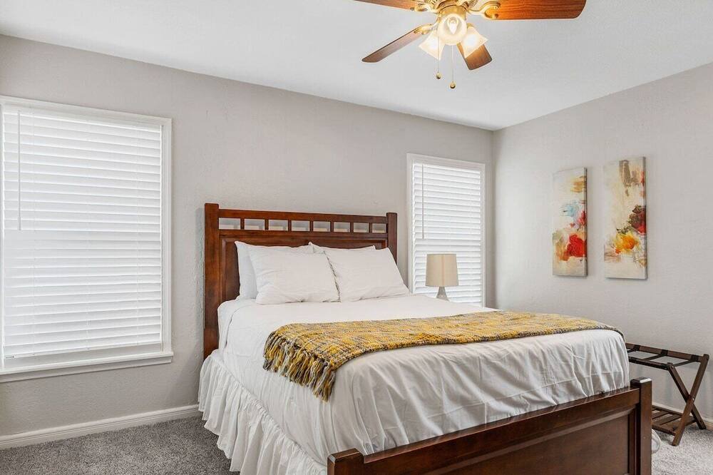 Photo of Bedroom in Wichita Falls