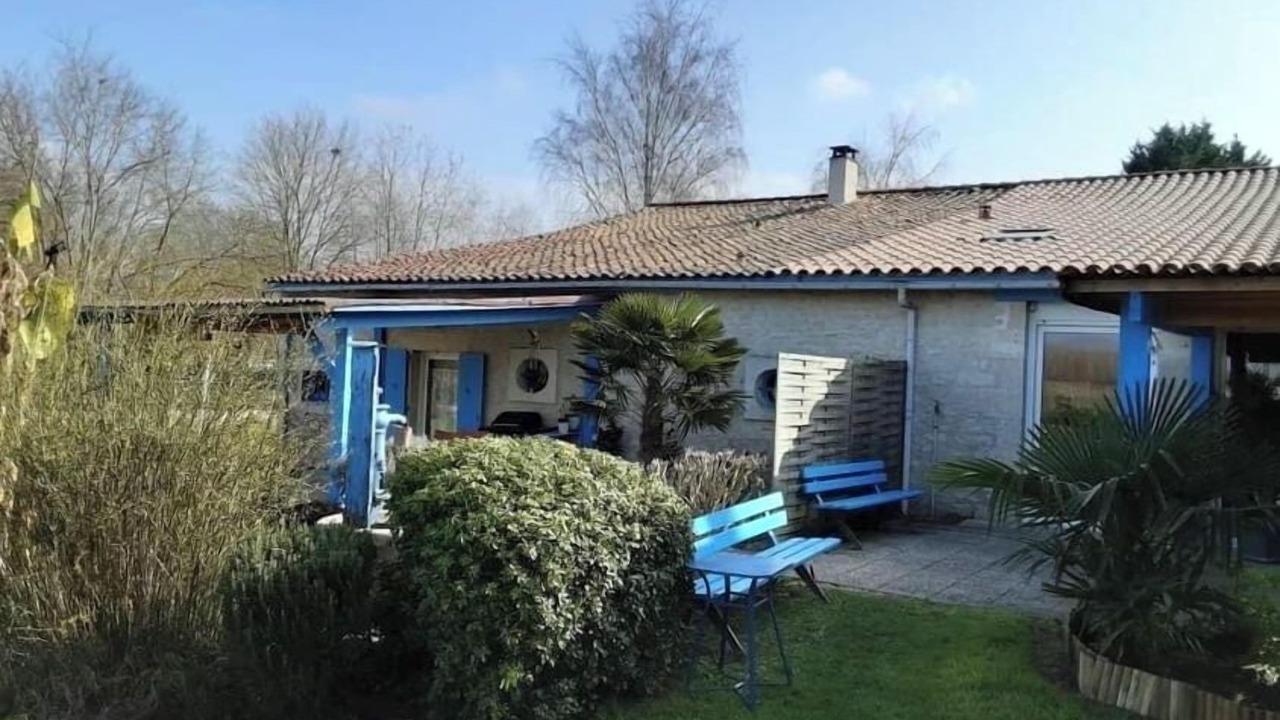 Photo of Patio Balcony in Cramchaban