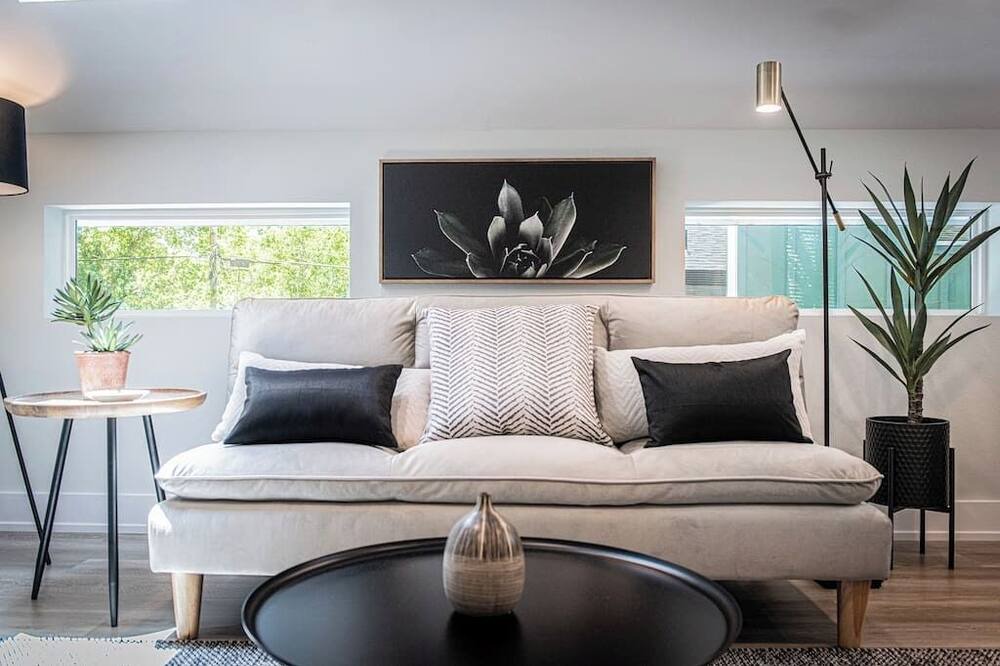 Photo of Bedroom in Montopolis