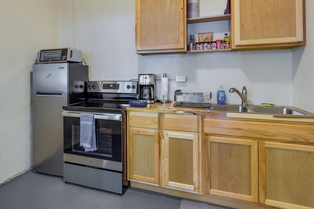 Photo of Others in Oakridge