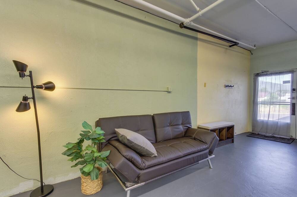 Photo of Others in Oakridge