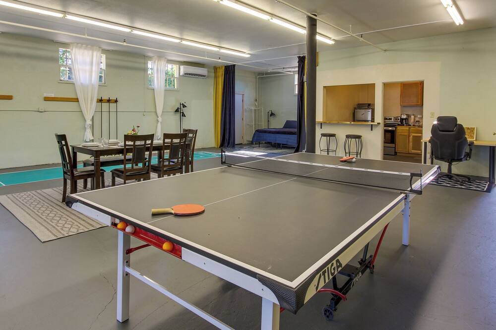 Photo of Others in Oakridge