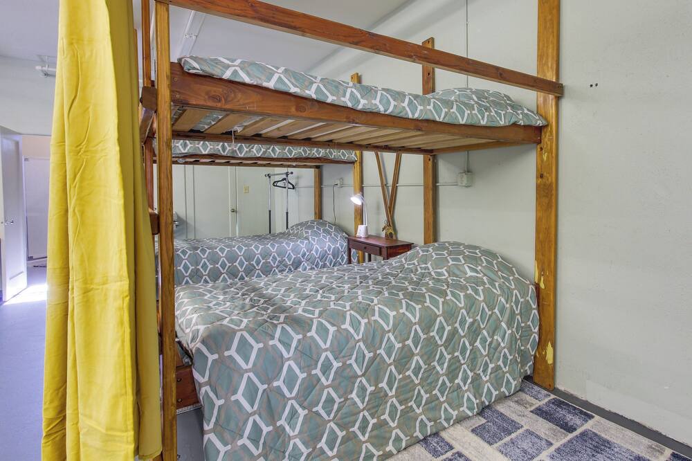 Photo of Others in Oakridge