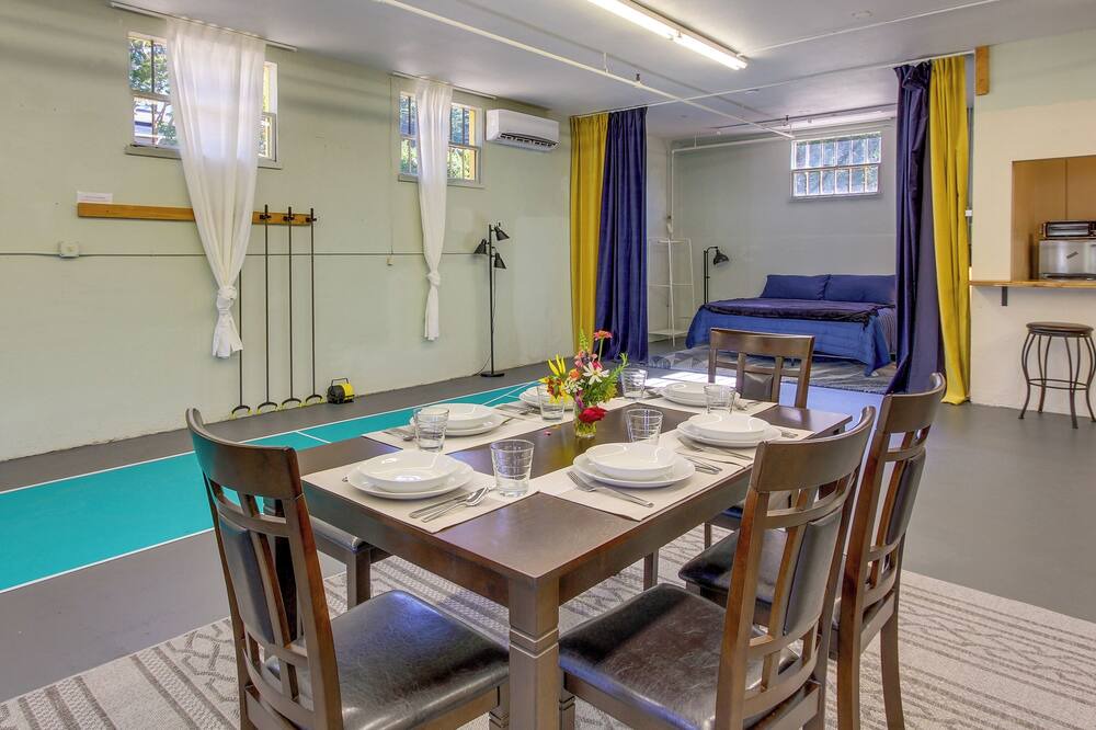 Photo of Others in Oakridge