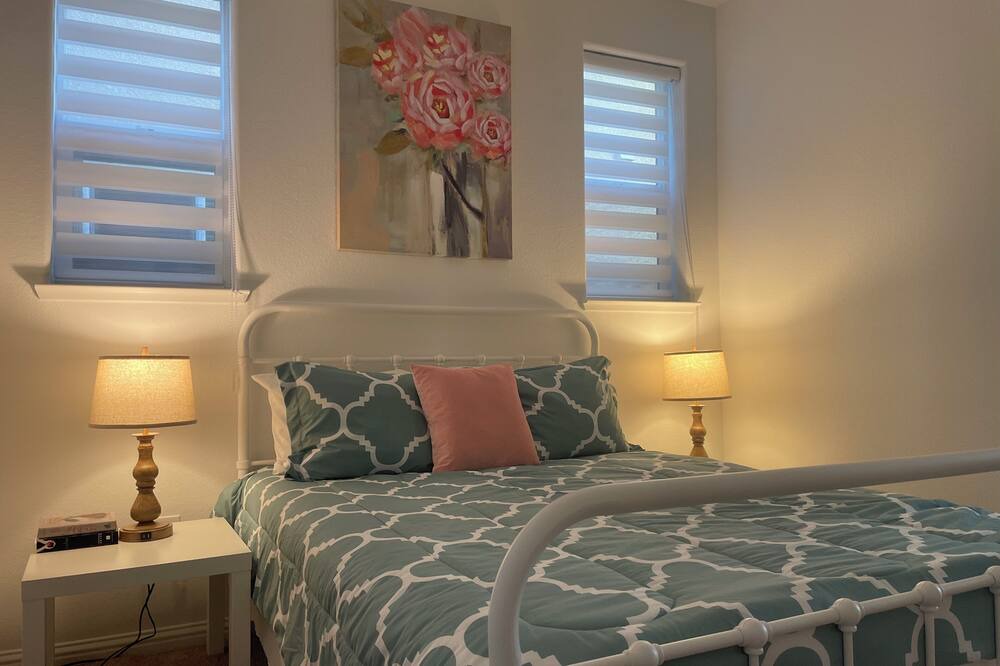 Photo of Bedroom in Lathrop