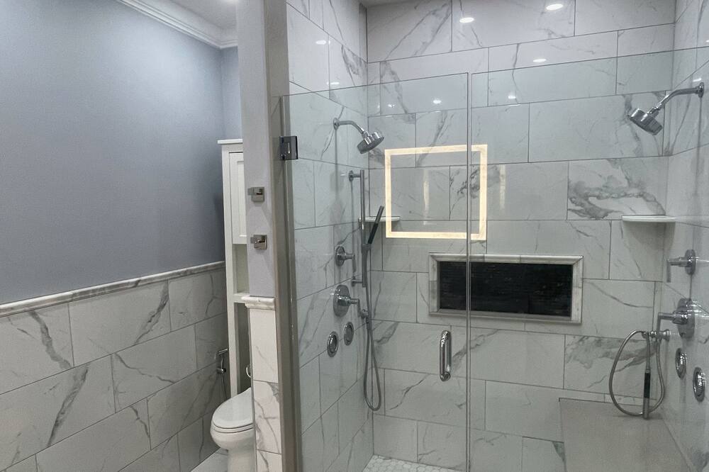 Photo of Bathroom in Conning Towers Nautilus Park
