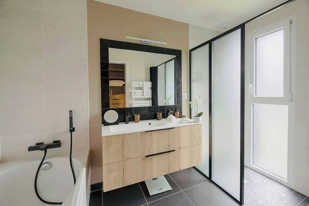 Photo of Bathroom in Bruz