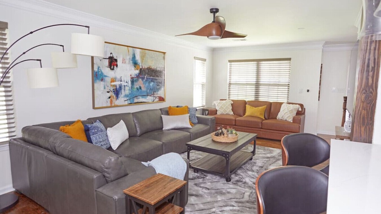 Photo of Livingroom in Johns Creek