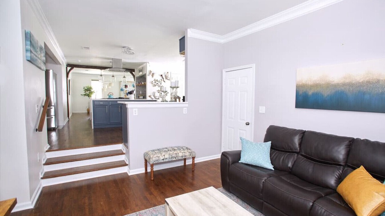 Photo of Livingroom in Johns Creek