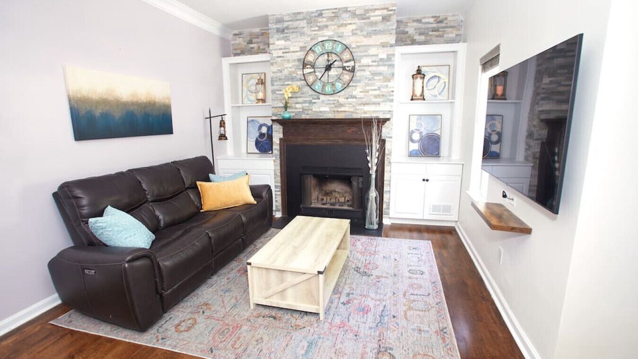 Photo of Livingroom in Johns Creek