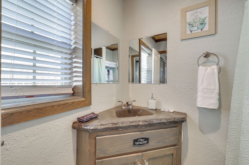 Photo of Bathroom in Neosho