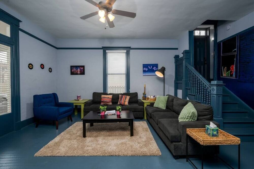 Photo of Livingroom in Midtown