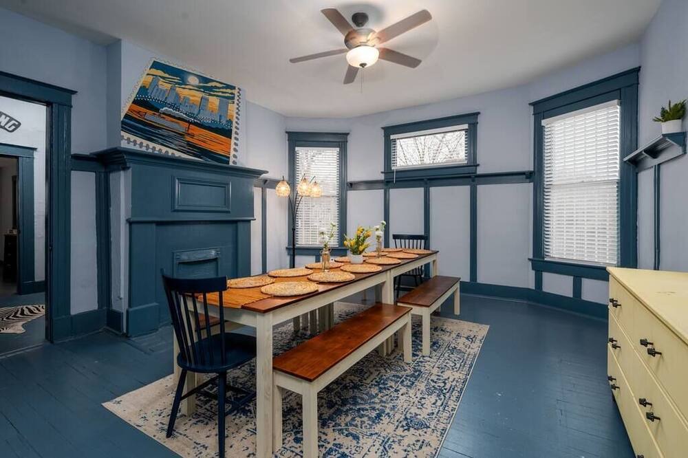 Photo of Livingroom in Midtown