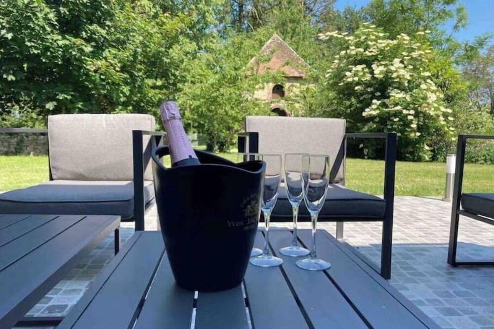 Photo of Patio Balcony in Les Essarts-les-Sezanne