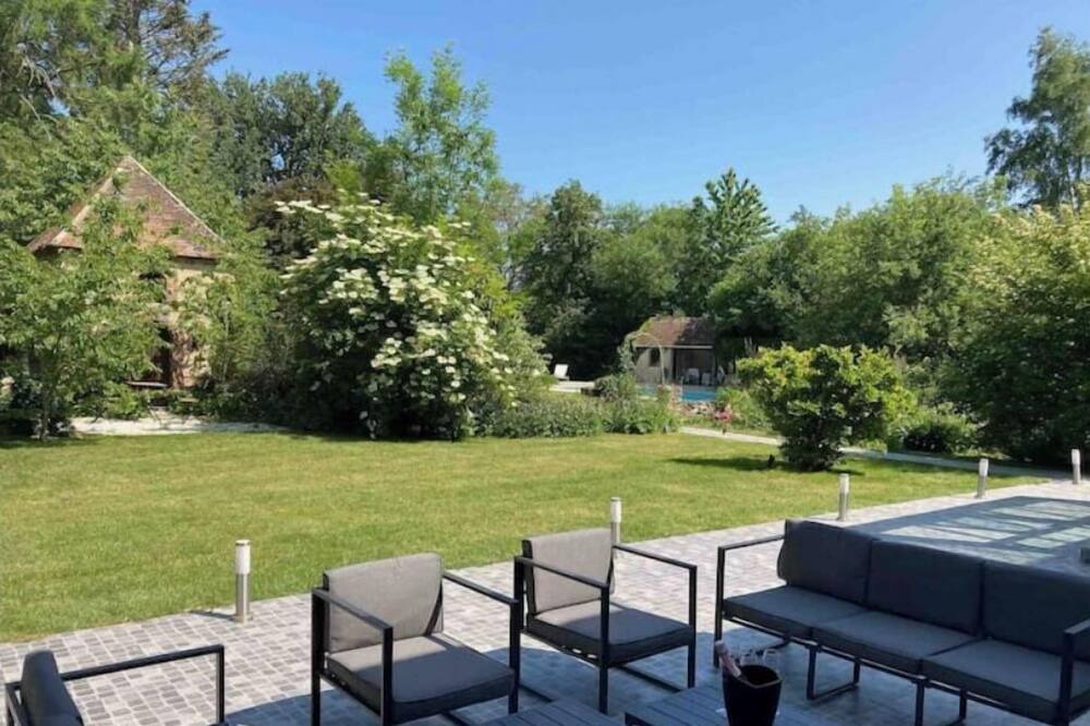 Photo of Outdoor in Les Essarts-les-Sezanne