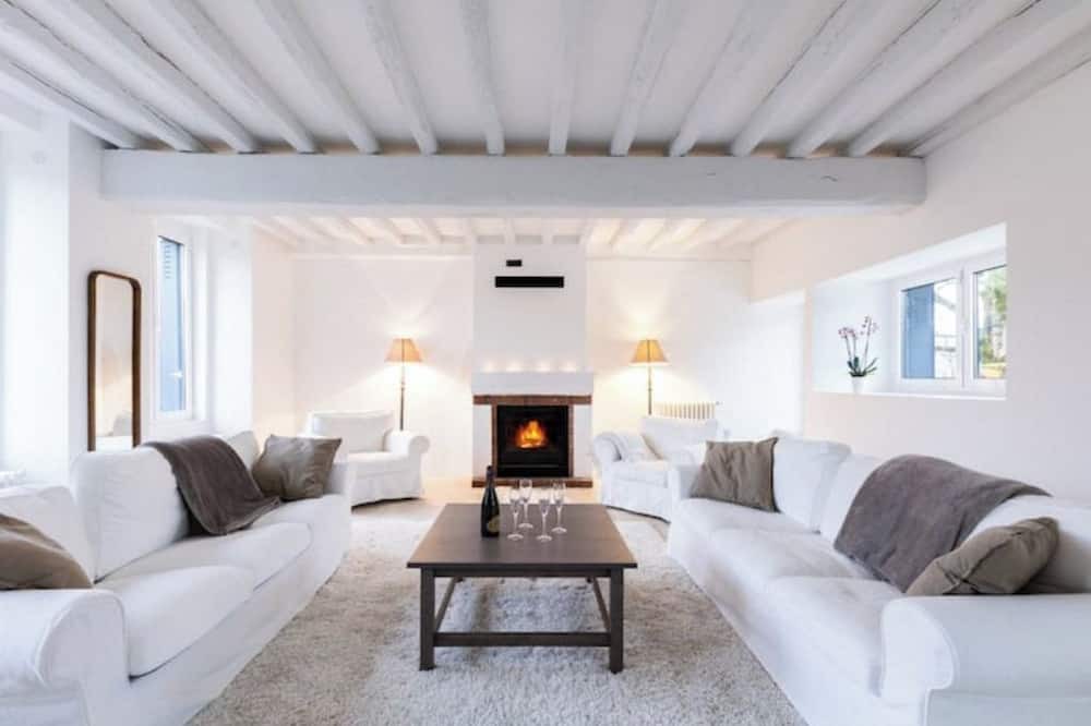 Photo of Livingroom in Les Essarts-les-Sezanne