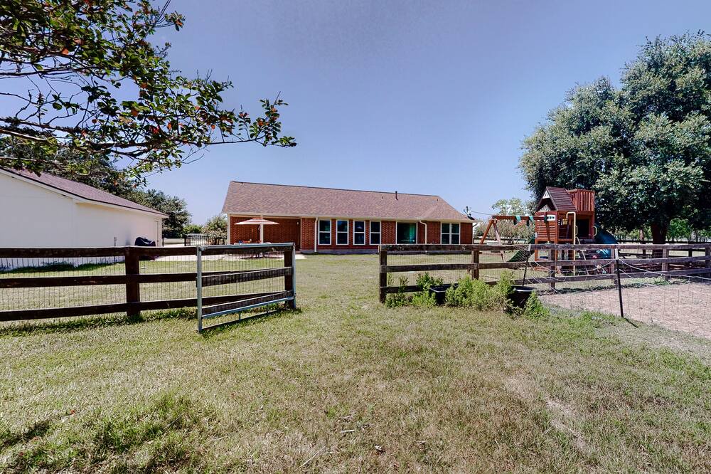 Photo of Others in Rosenberg