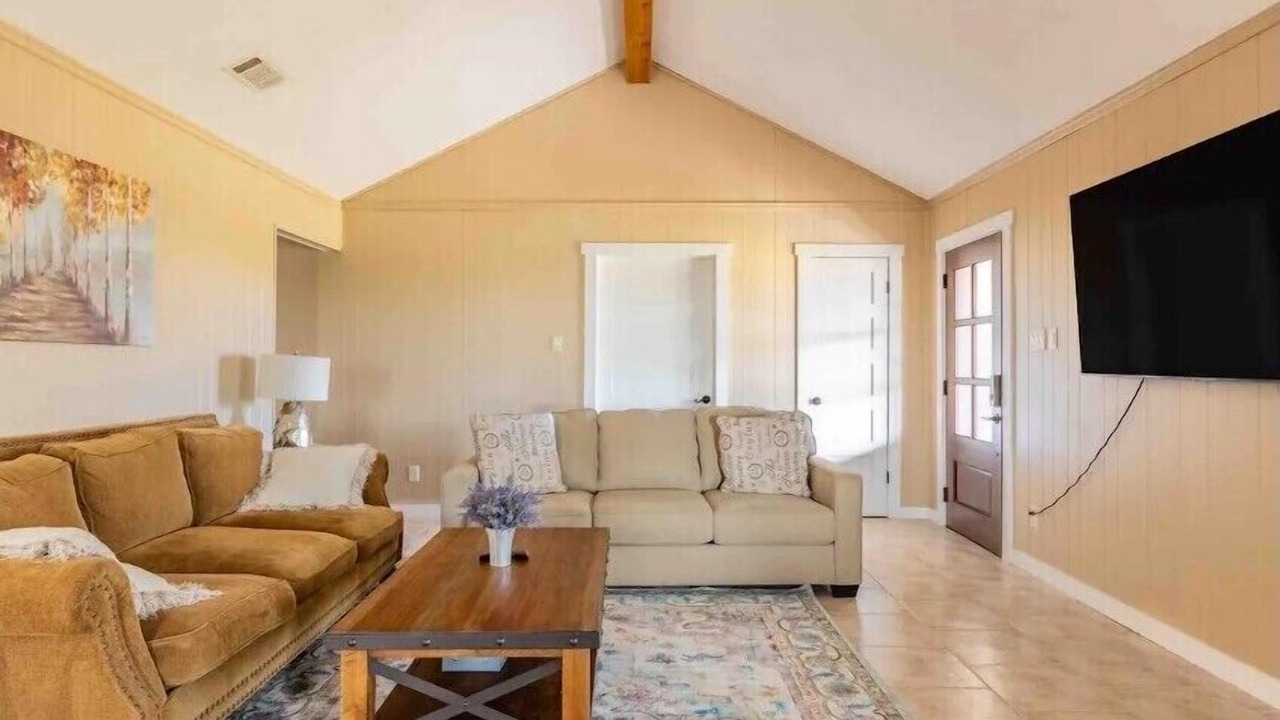 Photo of Livingroom in Hutto