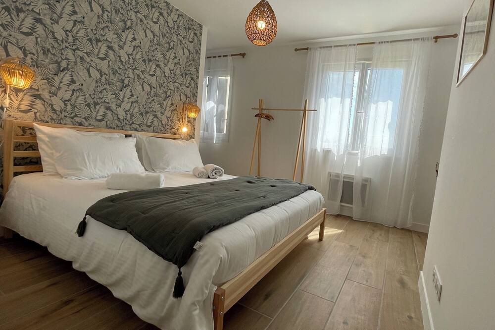 Photo of Bedroom in Entraigues-sur-la-Sorgue
