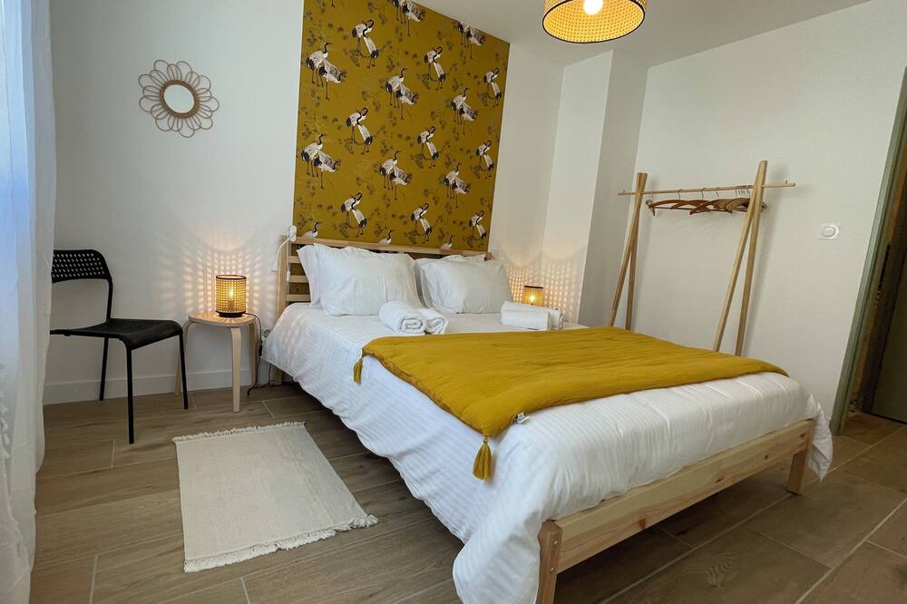Photo of Bedroom in Entraigues-sur-la-Sorgue