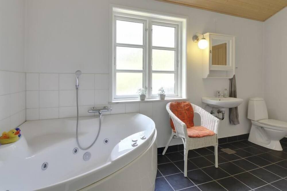 Photo of Bathroom in Brovst