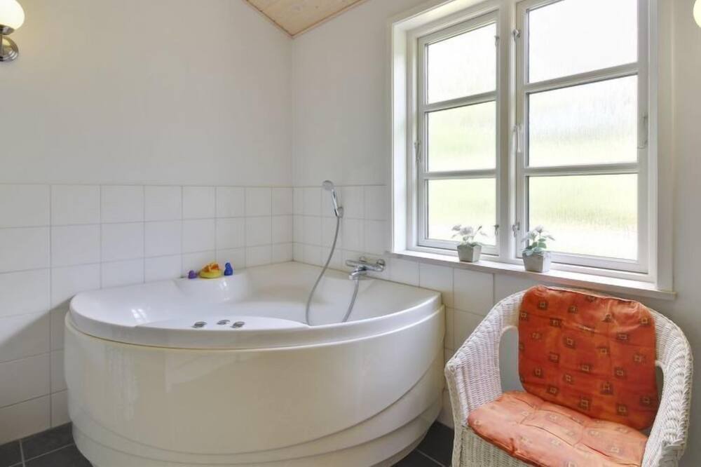 Photo of Bathroom in Brovst