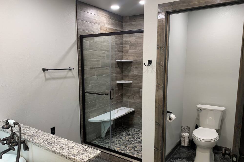 Photo of Bathroom in Cookson