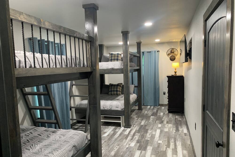 Photo of Bedroom in Cookson
